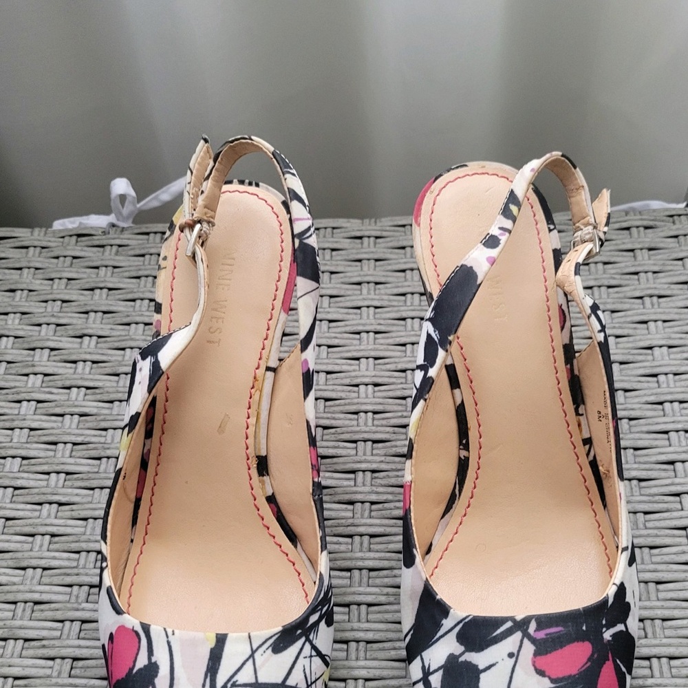 Nine West floral print heels size 8